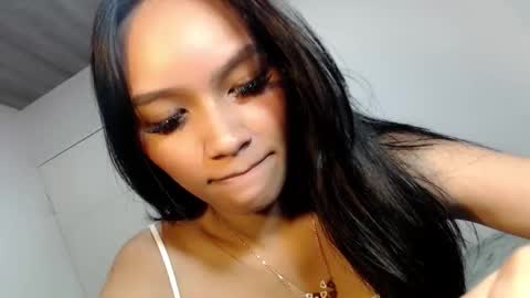 Chloe online show from March 13, 2026, 3:18 pm