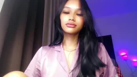 Chloe online show from April 21, 2026, 1:42 am