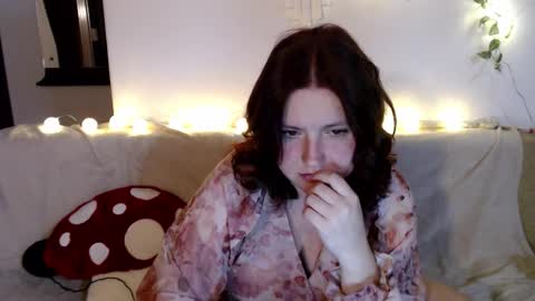 Snapshot of lilith___moon chatting on October 14, 2025, 7:14 pm Lilly online show from October 14, 2025, 7:14 pm