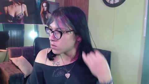 lilith  online show from April 17, 2026, 11:57 am