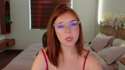 Snapshot of lilith_bonheur chatting on May 26, 2026, 11:23 pm Lilith Bonheur online show from May 26, 2026, 11:23 pm