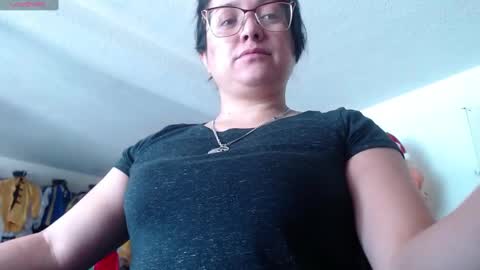 Laura lopez online show from December 6, 2024, 4:38 pm