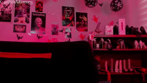 MISTRESS LILITH online show from November 4, 2025, 1:54 pm