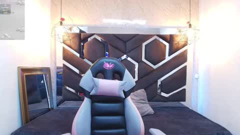 Snapshot of lilith_nv chatting on October 23, 2025, 11:42 am Lilith online show from October 23, 2025, 11:42 am