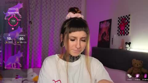 lilith_poison online show from November 12, 2025, 6:19 pm