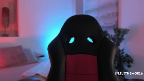 lilith_sage_ online show from November 5, 2025, 12:16 pm