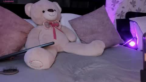 lilith_thompson online show from September 24, 2025, 4:05 am