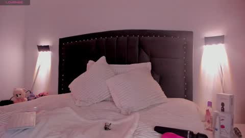 lilith_thompson online show from October 15, 2025, 2:44 am