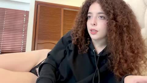Snapshot of lilithdoeyes chatting on March 2, 2026, 2:35 pm Lilith online show from March 2, 2026, 2:35 pm