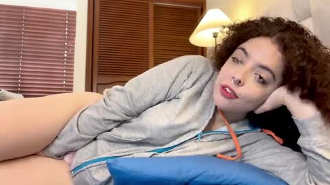 Snapshot of lilithdoeyes chatting on April 9, 2026, 2:44 pm Lilith online show from April 9, 2026, 2:44 pm
