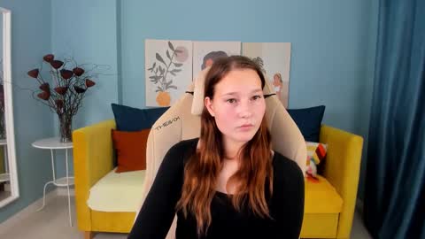 lilithgloww online show from November 15, 2025, 5:31 pm