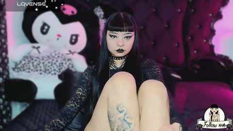   online show from November 11, 2025, 12:10 am