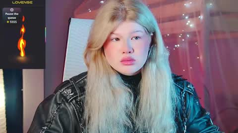 LilithNelson online show from April 19, 2026, 3:39 am