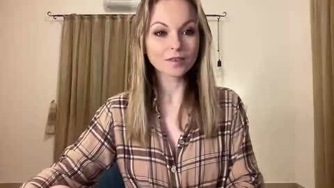 Snapshot of lilithnewdawn chatting on February 13, 2026, 6:15 pm lilithnewdawn online show from February 13, 2026, 6:15 pm