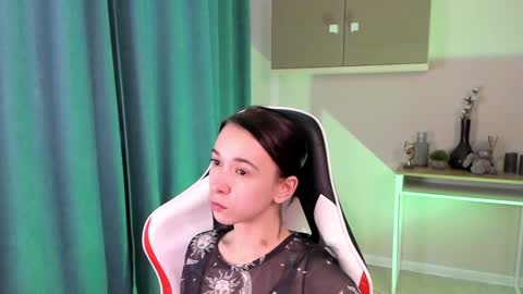 lilithstrangfor online show from December 16, 2024, 7:58 am