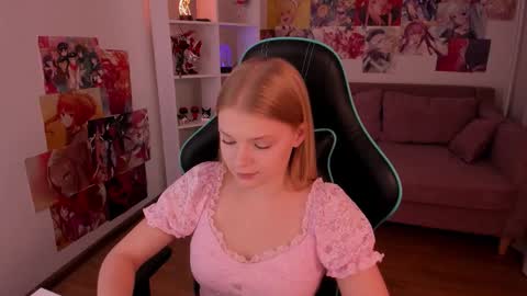 lilitrosen online show from September 24, 2025, 5:38 pm