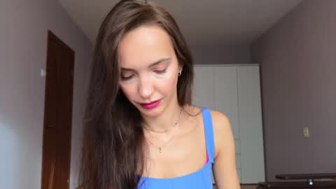 Lillian online show from September 29, 2025, 4:50 am