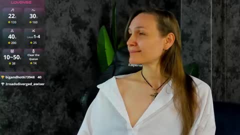 Snapshot of lillian_white1 chatting on May 15, 2026, 11:34 pm lillian_white1 online show from May 15, 2026, 11:34 pm