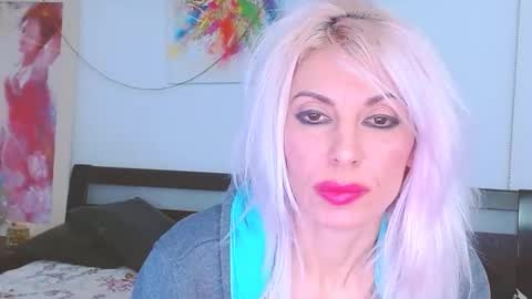 Lara online show from February 18, 2025, 1:54 am