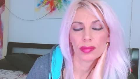 Lara online show from February 22, 2025, 9:26 pm