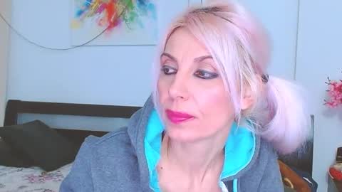 Lara online show from February 24, 2025, 2:08 am