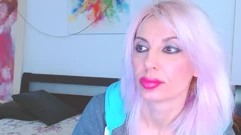 Lara online show from March 1, 2025, 2:26 am