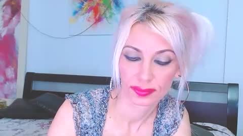 Lara online show from March 11, 2025, 3:05 am