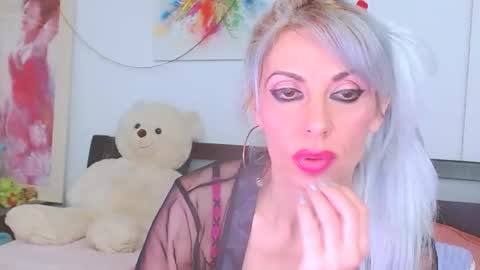 Lara online show from March 18, 2026, 7:39 pm