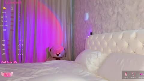 Snapshot of lilliasweety chatting on March 12, 2025, 12:26 pm Lara Angel online show from March 12, 2025, 12:26 pm