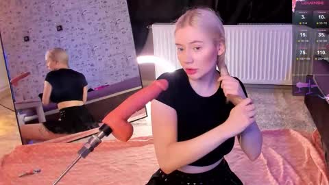 lillie_berry online show from February 18, 2026, 5:03 am