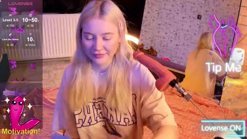 lillie_berry online show from February 23, 2026, 4:43 am