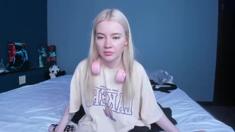 lillie_berry online show from May 22, 2026, 4:41 am