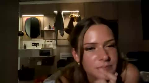 Snapshot of lillilee chatting on February 22, 2026, 9:52 am lillilee online show from February 22, 2026, 9:52 am