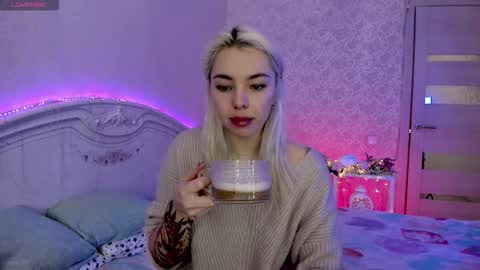 LilliMoore online show from November 15, 2025, 11:32 pm