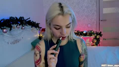 LilliMoore online show from January 13, 2026, 11:54 pm