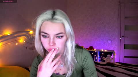 LilliMoore online show from February 22, 2026, 10:52 pm