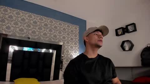 Snapshot of lillith_and_mike chatting on March 4, 2025, 2:21 pm Lillith and Mike online show from March 4, 2025, 2:21 pm