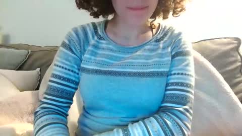 Lilly online show from December 4, 2025, 10:51 pm