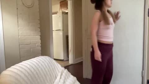 lilly_adams88 online show from May 28, 2026, 9:01 pm