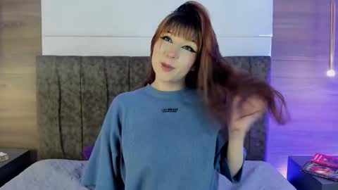 Snapshot of lilly_blear chatting on October 9, 2025, 3:37 am lilly online show from October 9, 2025, 3:37 am