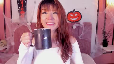 Snapshot of lilly_blear chatting on October 24, 2025, 3:47 am lilly online show from October 24, 2025, 3:47 am