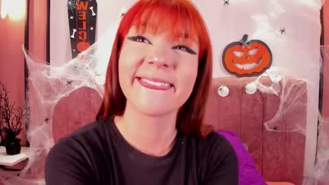 Snapshot of lilly_blear chatting on October 30, 2025, 4:25 am lilly online show from October 30, 2025, 4:25 am