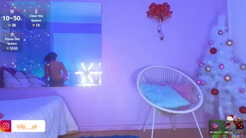 Snapshot of lilly_dollss chatting on January 4, 2025, 1:42 pm Sofia online show from January 4, 2025, 1:42 pm