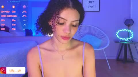 Snapshot of lilly_dollss chatting on March 8, 2025, 5:11 pm Sofia online show from March 8, 2025, 5:11 pm