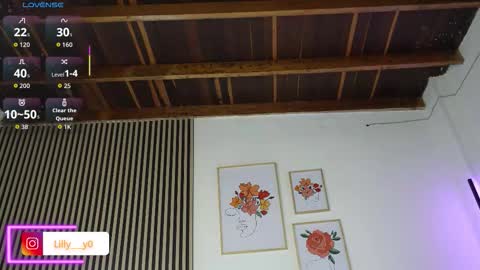 Snapshot of lilly_dollss chatting on October 22, 2025, 12:49 pm Sofia online show from October 22, 2025, 12:49 pm