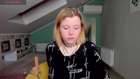 Snapshot of lillydepp chatting on December 15, 2024, 1:11 pm Lilly Depp online show from December 15, 2024, 1:11 pm