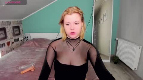 Snapshot of lillydepp chatting on January 6, 2025, 10:57 am Lilly Depp online show from January 6, 2025, 10:57 am