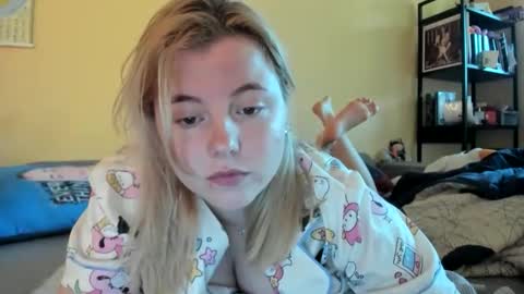 Lilly Depp online show from September 25, 2025, 1:04 pm