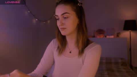 LillyFarey online show from October 2, 2025, 6:48 pm