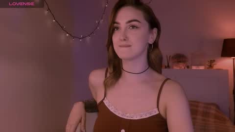 LillyFarey online show from November 2, 2025, 5:04 pm